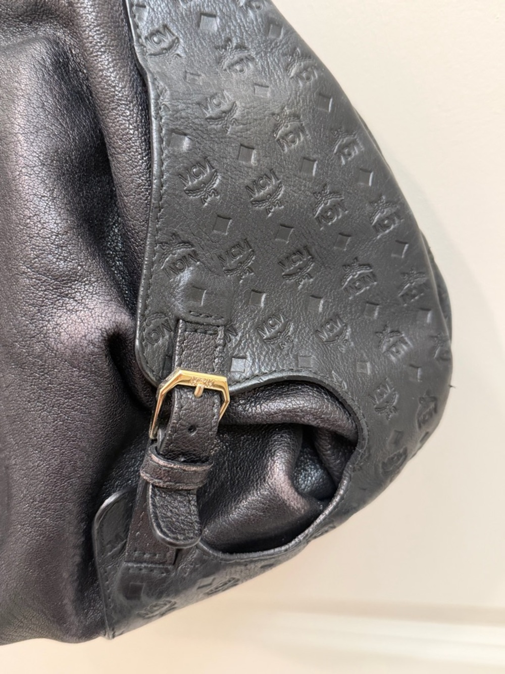 MCM Black Leather Monogram Drawstring Hobo with Gold Hardware - Picture 5 of 15